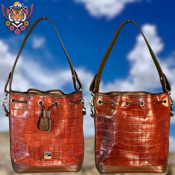🌟Dooney & Bourke: Brown Croc-Embossed Drawstring Bucket Bag🌟 - Picture 2 of 13